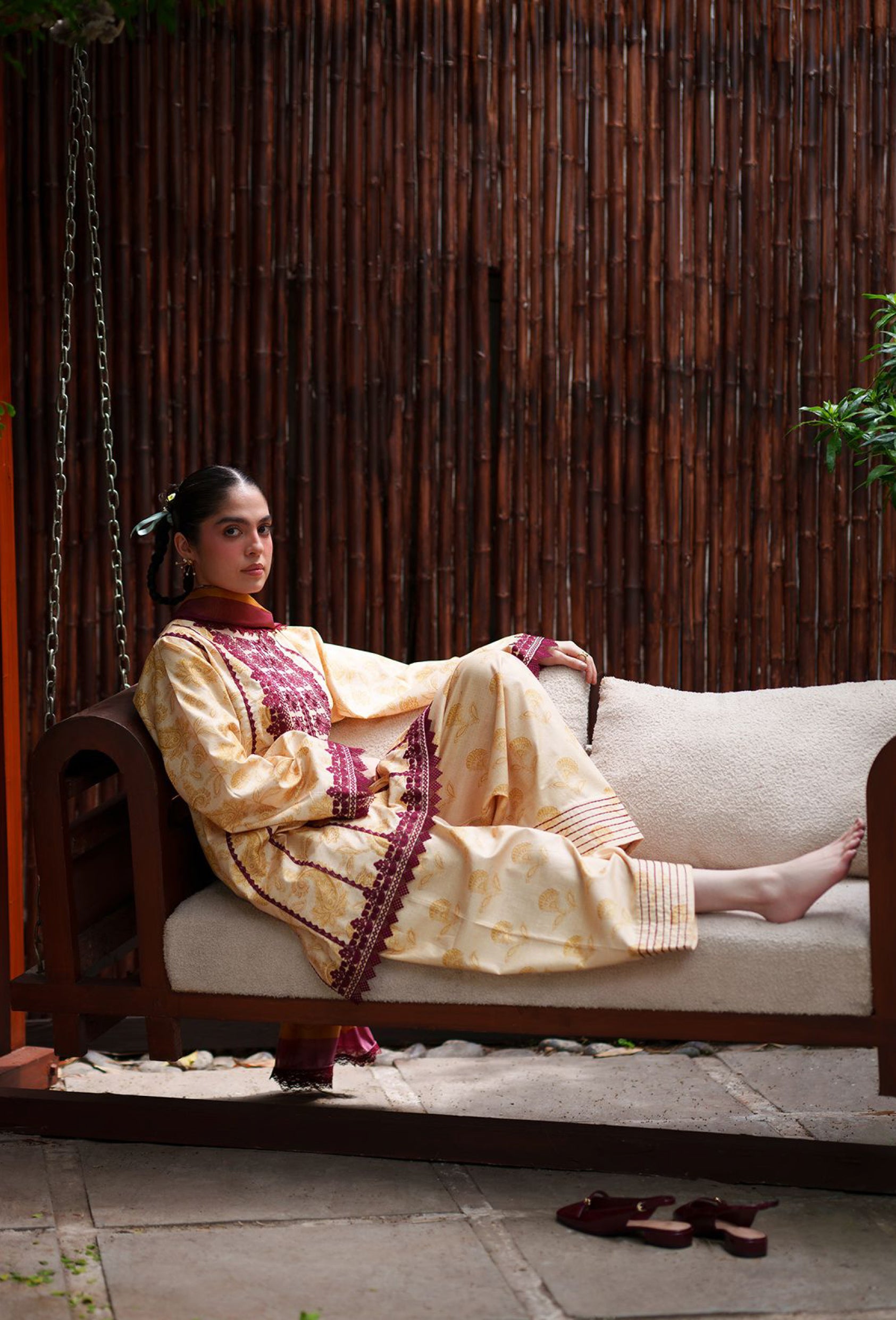 LAANEM Zareen-A Unstitched Lawn Secondary image