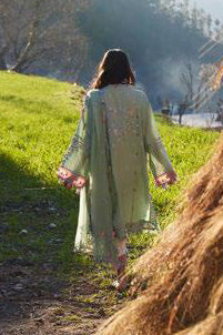 ZAHA LAWN MEILI