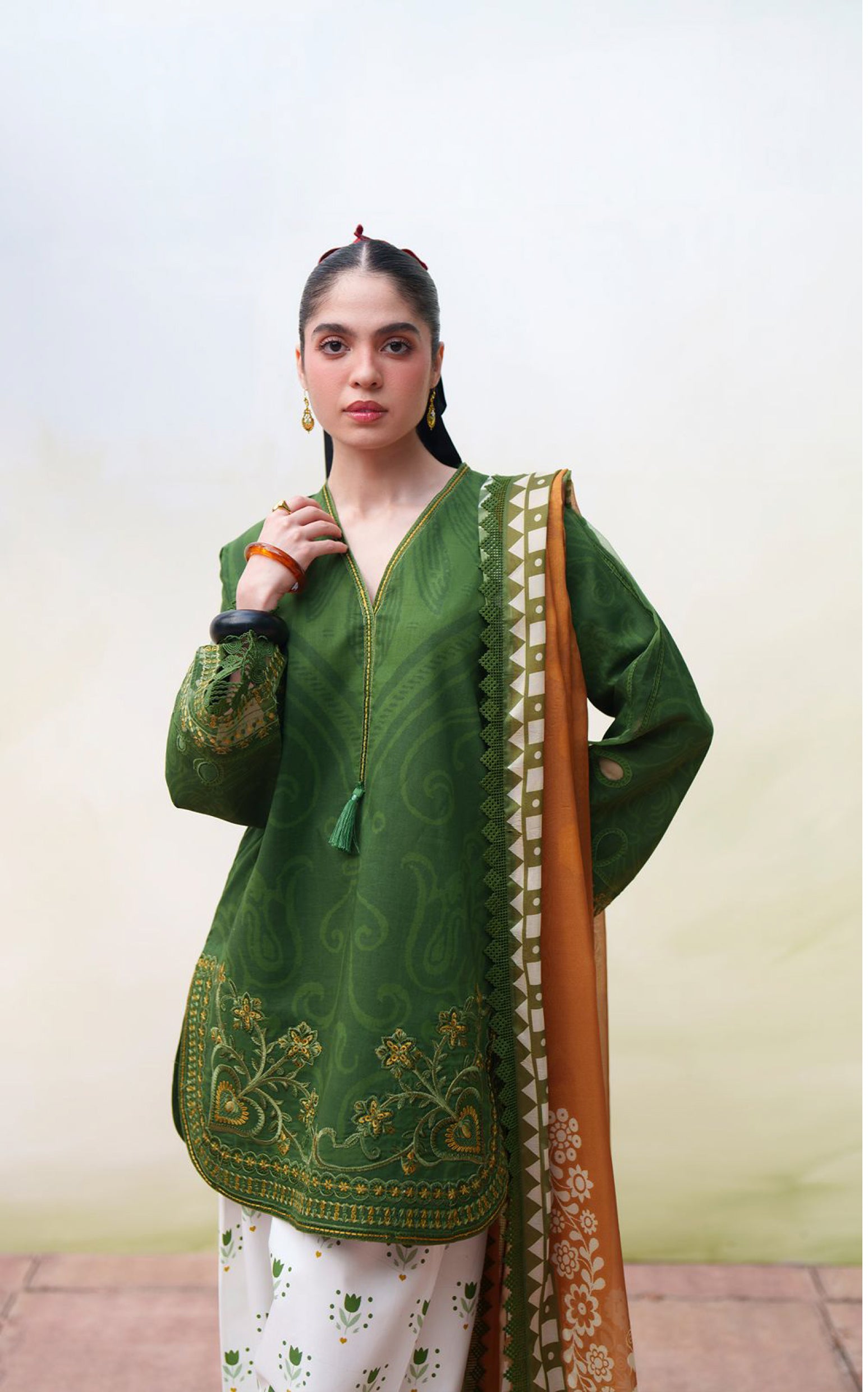 LAANEM Elowen-A Unstitched Lawn Secondary image