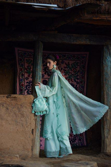 ZAHA LAWN MEILI