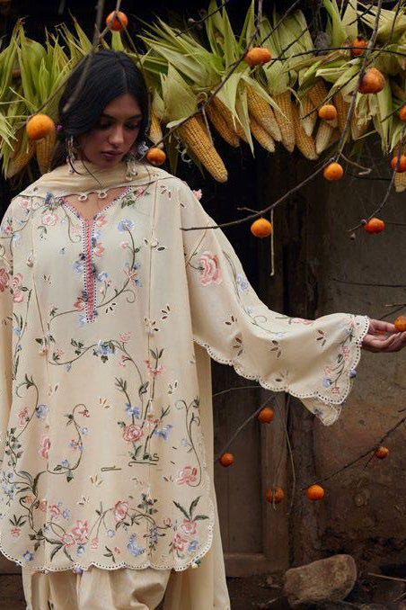 ZAHA LAWN MEILI