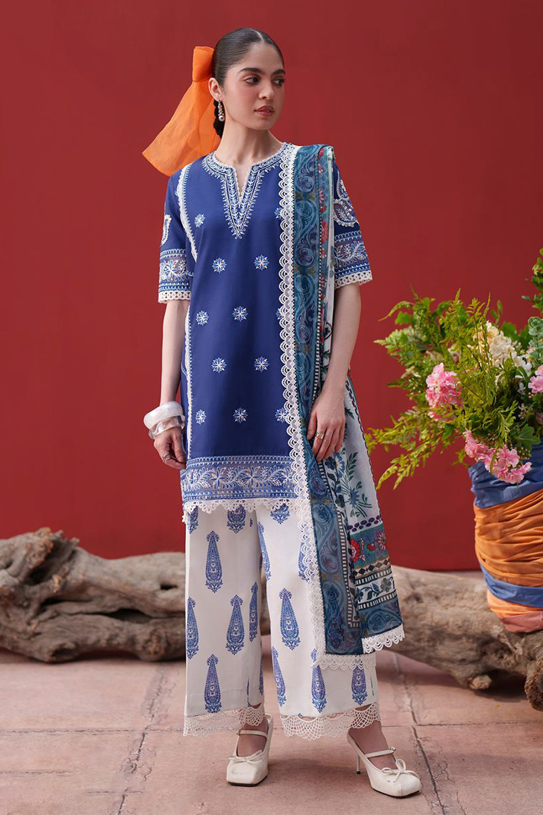 LAANEM Zoya-A Unstitched Lawn Main image